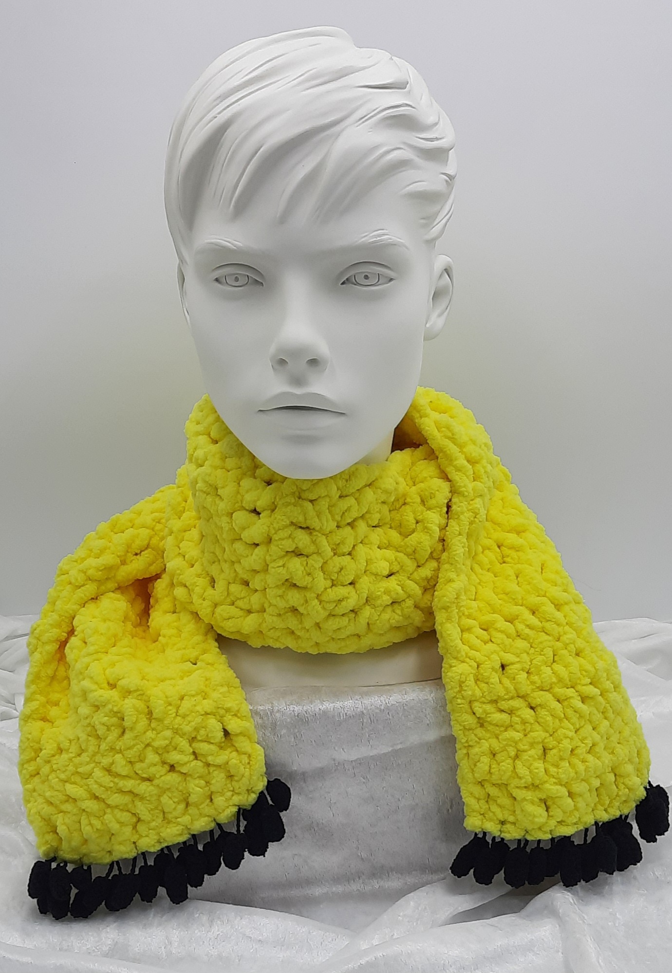 Dicker Kuscheliger Schal aus Chenille – Bild 7